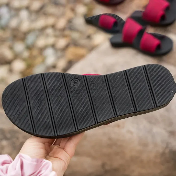 Celia | Mesh Slides